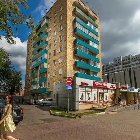 In The Center Of On Romanovskay Sloboda St Apartament