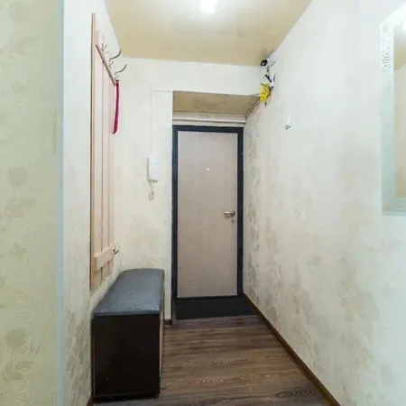 In The Center Of On Romanovskay Sloboda St Apartament